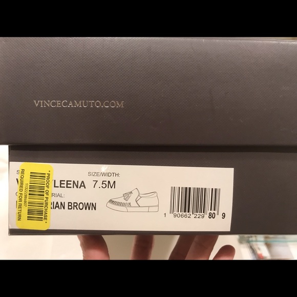 Vince Camuto slip-on sneakers ! - Picture 4 of 4